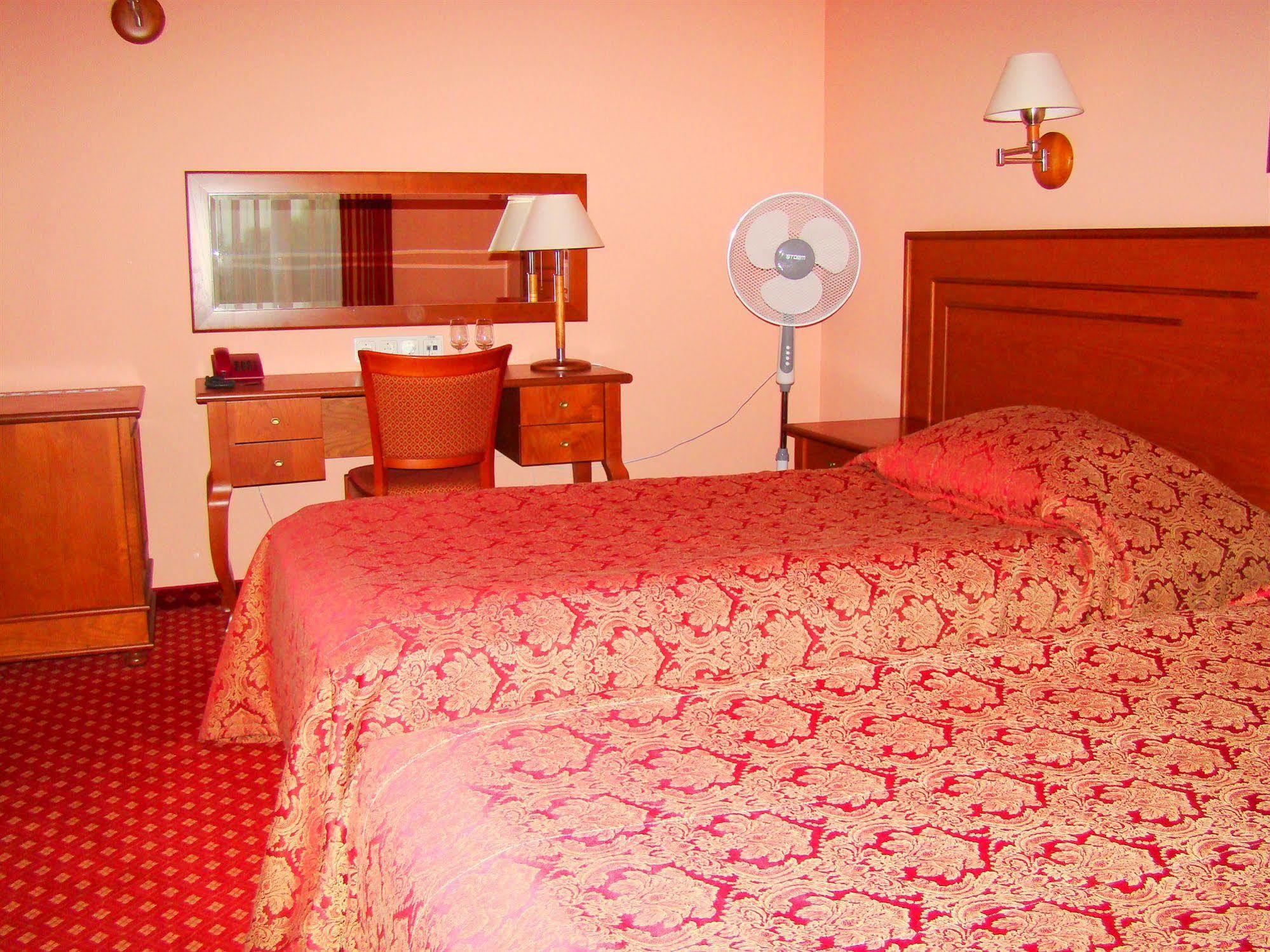Jure Hotel Palanga Buitenkant foto