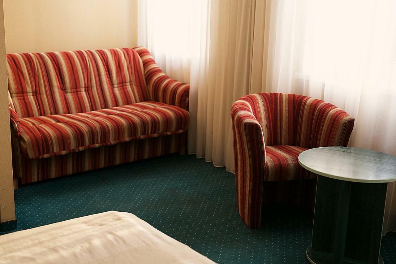 Jure Hotel Palanga Buitenkant foto